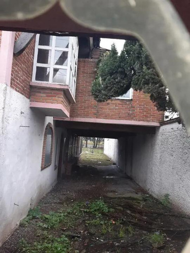 Venta De Terreno Con Construcción En San Gaspar Tlahuelilpan En Metepec