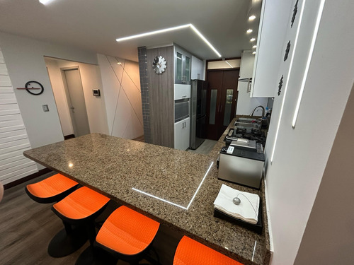 Espectacular Apartamento Amoblado Venta En Escampadero Kr