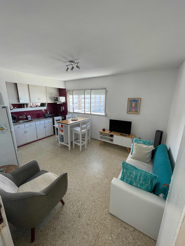 Se Vende Excelente Apto De Un Dormitorio En Punta Del Este