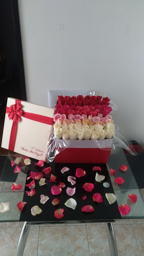 Rosas Caja Premium  De Arreglo De Rosas Regalo