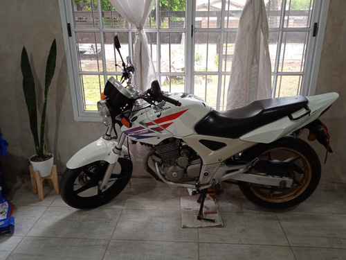 Imagen 3 de 6 de Honda Twister250
