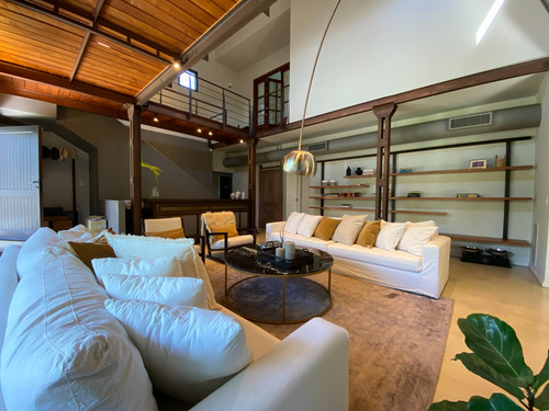 Zona Balbastro - Excelente Casa - Impecable!