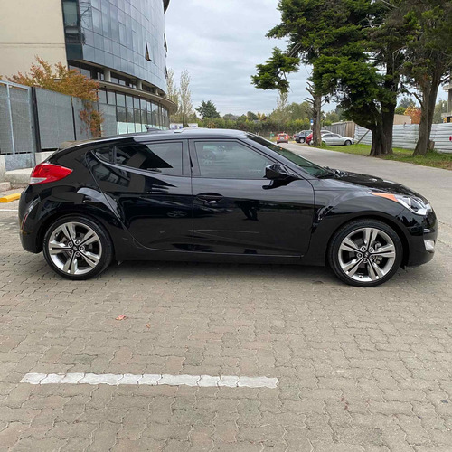 Imagen 2 de 15 de Hyundai Veloster 1.6 6at 130cv 2016
