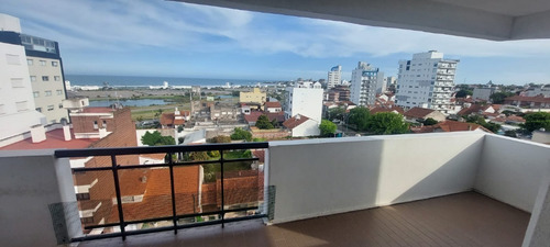 Imagen 3 de 28 de 3 Amb Vista Al Mar, Con Balcón Terraza