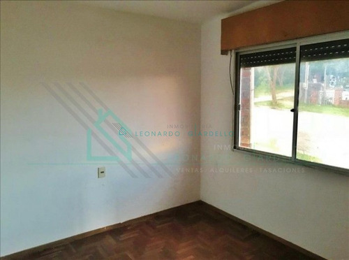 Imagen 4 de 16 de Colonia - Casa Próxima Al Centro.- Ref: 879