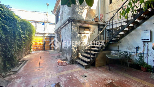 Venta Casa Esquina De 2 Pisos Y Mini Dpto En Cerro Navia