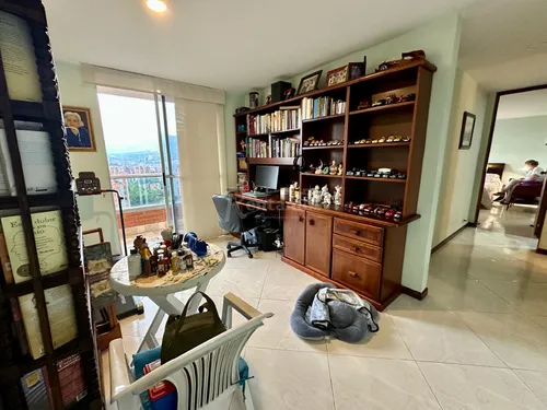 Apartamento En Venta En Loma De Los Benedictinos. Cod V776024
