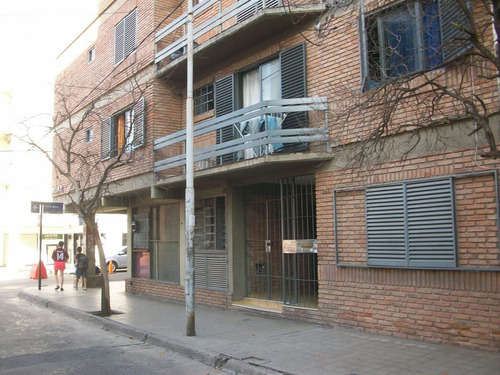 Imagen 3 de 25 de Departamento - Alberdi