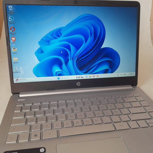 Notebook Hp 14-dq2025la Intel Core I3 4gb Ram + 16gb Optane (Usado)