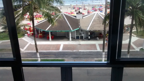Kitnet Pé Na Areia De Frente Para O Mar Com Vista Maravilhosa (atenção É Locação)