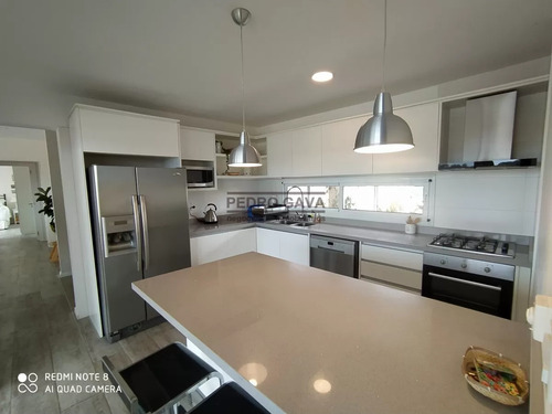 Casa En Venta En Laguna De Los Cisnes Muy Próximo A Piriapolis Y Punta Del Este