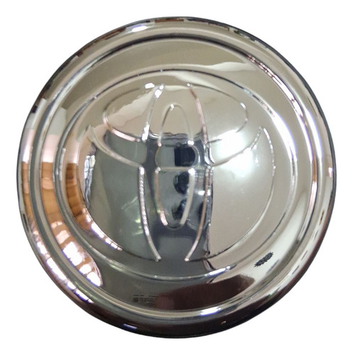 Centro Ring Toyota Corolla Plateado Relieve Invertido, 57 Mm