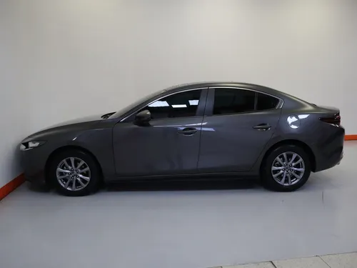 Mazda 3 TOURING 2.0 MT 6AB 4P