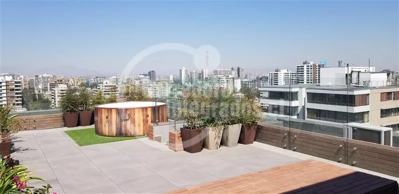 Penthouse, 2 Estacionamientos, Terraza Con Quincho Y Jacuzzi