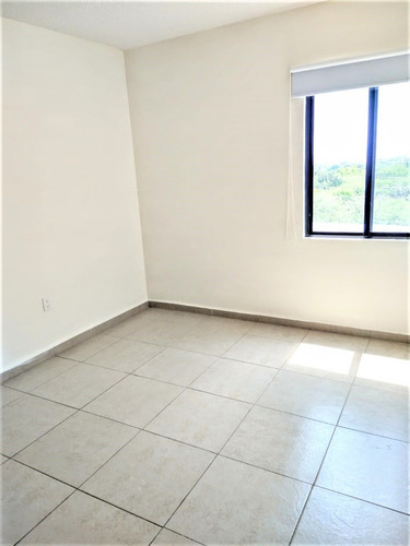 Imagen 9 de 14 de Renta Casa En El Refugio Privada 2 Rec Alberca Gym Factura