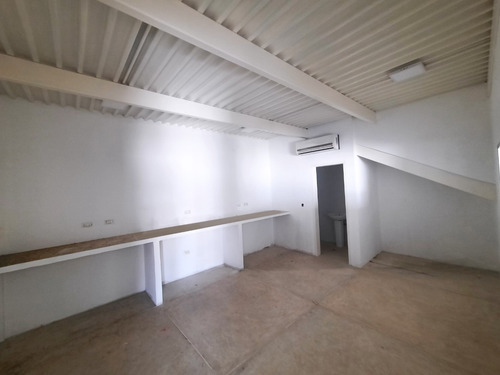 Imagen 8 de 10 de En Venta Galpones En Warehouse Center Barcelona