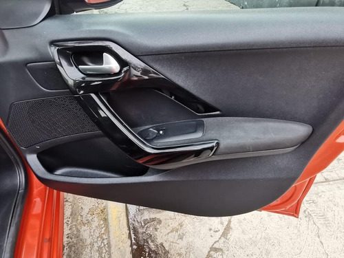 Peugeot 208 Allure 2017