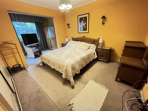 Casa En Venta De 4 Dorm. En Las Condes