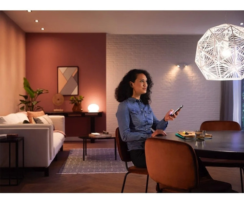 Imagen 4 de 9 de Philips Hue Lámpara Individual E27 Bluetooth White Celular