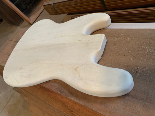 Imagem 2 de 6 de Corpo De Baixo Modelo Jazzbass Em Marupá
