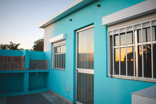 Vende Casa De 3 Dorm. Jardin Al Frente, Cochera. Avda. Belloni Y Manuel Calleros