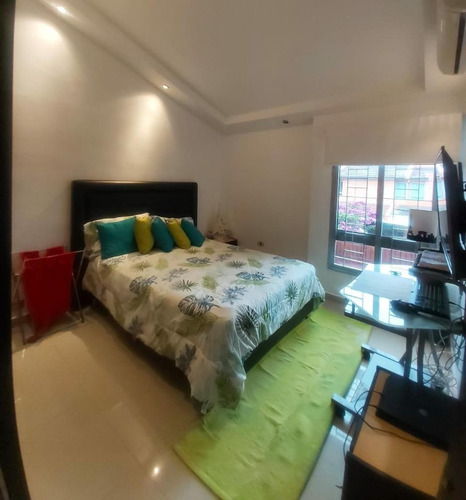 Imagen 8 de 12 de Townhouse En Res. Bonaventure Home Cod. Indith-175