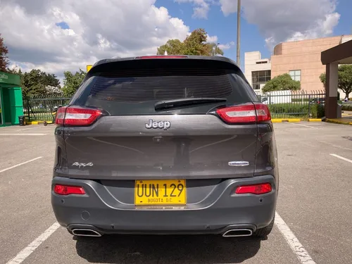 Jeep Cherokee 3.2 Longitude
