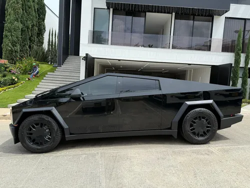 Tesla Cybertruck Foundation Series 4x4 2024