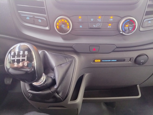 Nova Ford Transit Executiva 17+1 Lugares 2025 0km 5p Prata