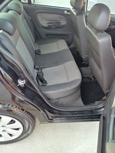 Volkswagen Voyage 2011 1.6 Vht Total Flex 4p