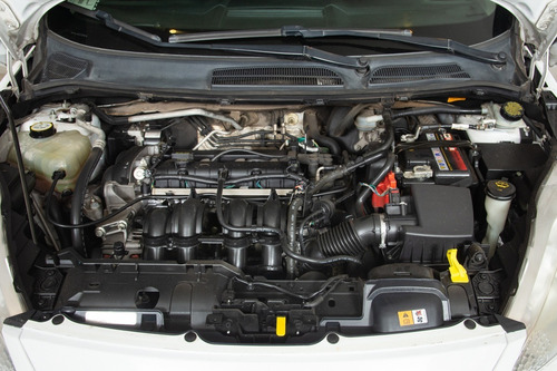 Fiesta Kinetic Design 2012 1.6 Design 120cv Titanium