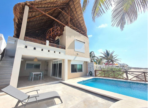 Casa Frente Al Mar En Renta O Venta  En Chelem