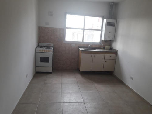Imagen 2 de 10 de Crespo 1132 03 01