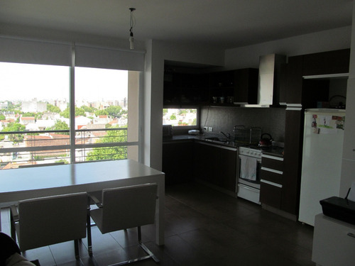 Imagen 1 de 14 de Departamento 2 Ambientes Con Balcon Y Vistas En Saenz Peña