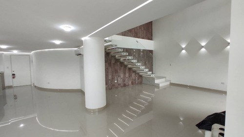 Imagen 7 de 17 de Adriana Castellanos +58 412 6697984 Ofrece Venta De Hermoso Apartamento Duplex En Residencias Iceberg El Rincón Edo. Carabobo Cod. 164797
