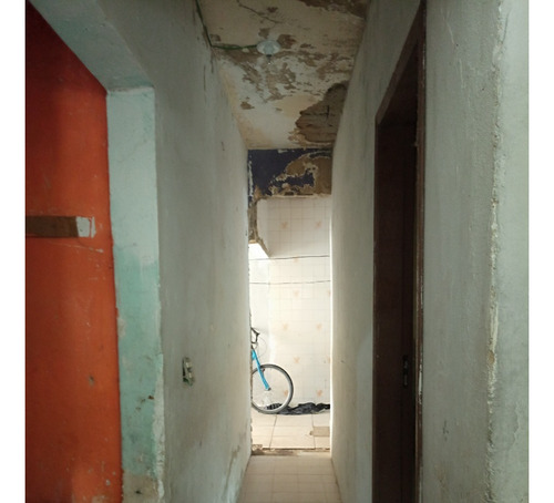 Vendo Terreno Com 360 M² Com Construção Antiga