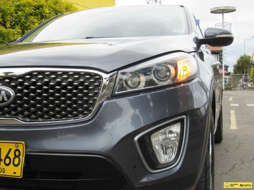 Imagen 24 de 25 de Kia Sorento Trust 2.4 (4*2)