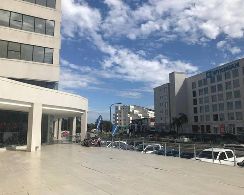 Excelentes Oficinas Nuevas A Estrenar En Estudios De La Bahía- Frente Al Wyndham.