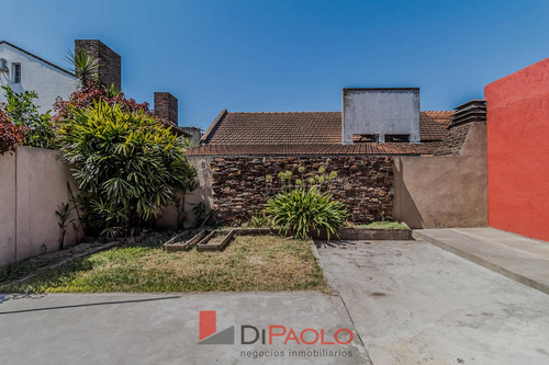 Casa 4 Ambientes En Venta Adentro Del Barrio Murialdo