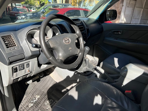 Toyota Hilux 3.0 D/cab 4x4 Srv Lim P/4