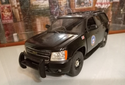 Chevrolet Tahoe 2010 Cia Esc 1/24. Jada. Impecable.