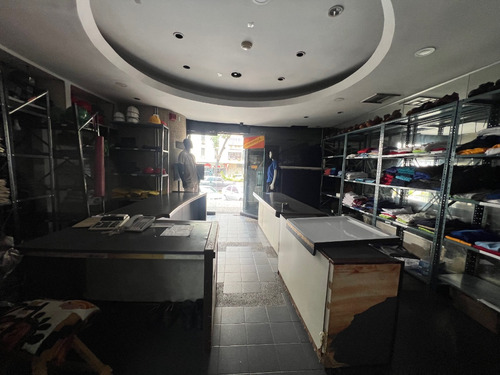 En Alquiler Local Comercial A Pie De Calle, Urb. Horizonte, Av. Romulo Gallegos