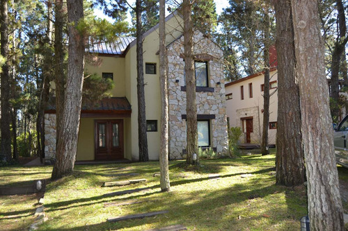 Alquiler Mar De Las Pampas Casa 5 Ambientes 3 Baños.