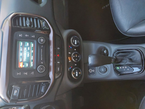 Fiat Toro 2.4 Volcano 16v Flex 4x2 Aut. 4p