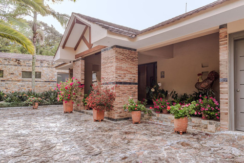 Casa En Venta En Rionegro Llanogrande. Cod 14153