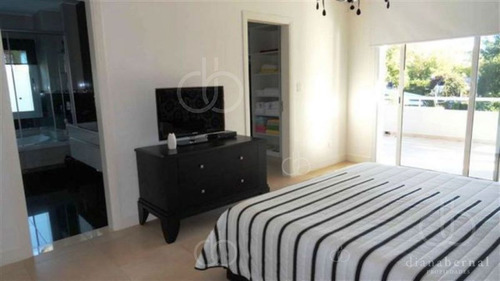 Imagen 18 de 28 de Casa En Mansa, 4 Dormitorios, Piscina Climatizada, En Barrio Privado, Punta Del Este