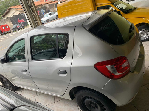 Imagem 10 de 15 de Renault Sandero 2016 1.0 16v Authentique Hi-flex 5p