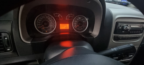 Imagem 8 de 12 de Fiat Idea 2014 1.4 Attractive Flex 5p