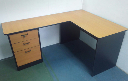 Escritorio Ejecutivo Tipo Lazio De 150x115x75 Con Gavetero