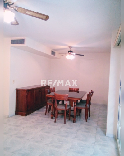 Imagen 5 de 12 de Se Vende Town House En La Av. Anzoátegui, Lechería. Ana Villamizar 0412-5935260.
